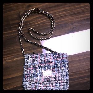 Call it Spring crossbody